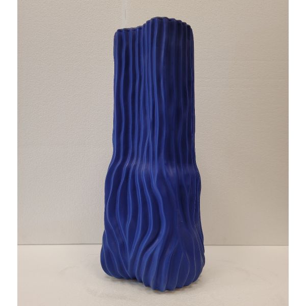Jarrón de diseño en cerámica azul Klein y vidrio soplado, Movimiento Moderno - Dinamarca
