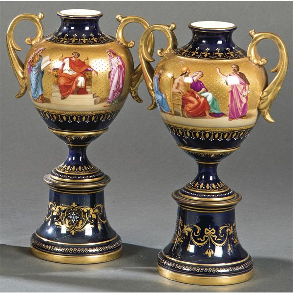 Pareja de copas en porcelana esmaltada de Viena, ff. XIX - pp. XX.