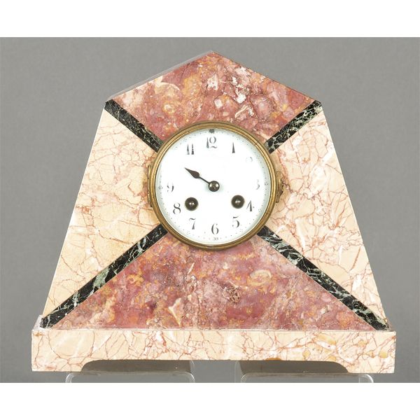 Reloj de sobremesa de mármol rosa Decó, Francia h. 1930