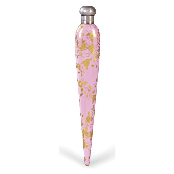 Perfumador en porcelana esmaltada en rosa con decoración de ramas con hojas y flores y tapón en plata punzonada