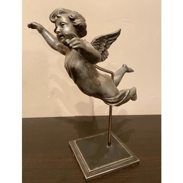 Figura de ángel volando. Francia s.XIX