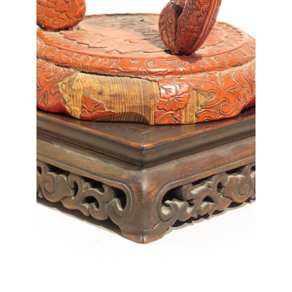 Peana de incensario oriental madera lacada con base de madera tallada China Qing siglo XIX