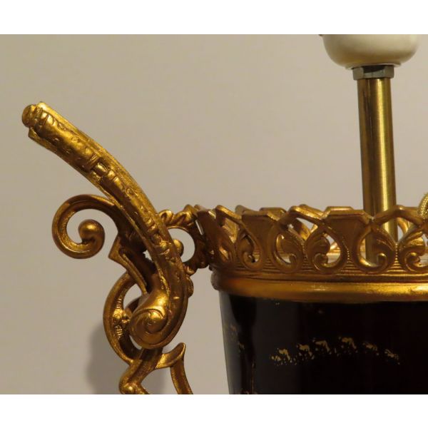 Pareja de lámparas modernistas estilo oriental porcelana esmaltada metal dorado finales siglo XIX