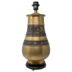 Lámpara de bronce asiática de los años 30 con adornos esmaltados de Cloisonnes