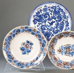 Pareja de platos de loza esmaltada, Manises siglo XIX