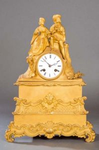 Reloj de bronce dorado francés, primer cuarto del siglo XIX